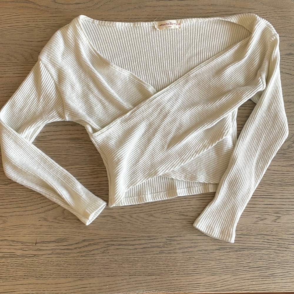 White knit crop top